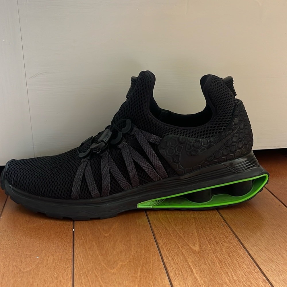 Nike Shox Gravity